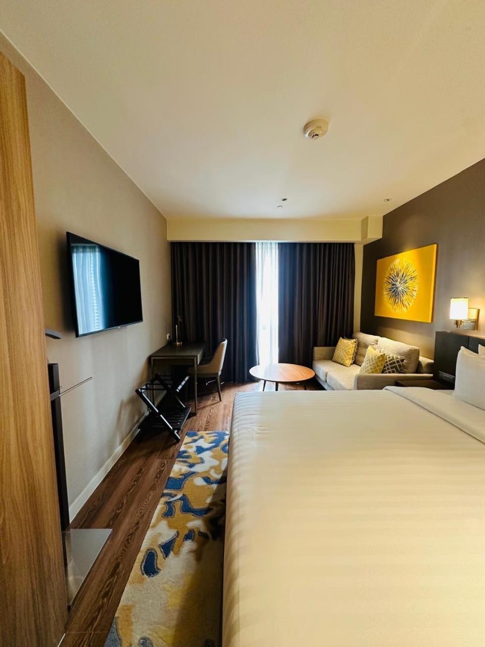 Mandaluyong Near Makati 5*